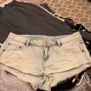 BDG. Blue jean short cut offs